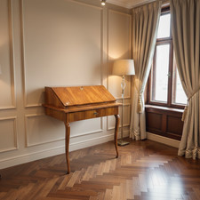 28233 Damen-Sekretär