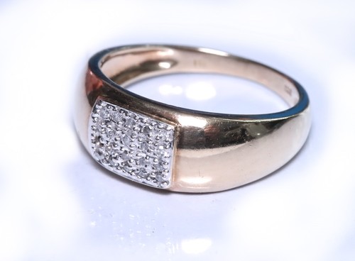 Goldring mit