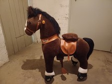 Reitpferd auf Rollen