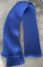 Handgestrickter  Schal blau