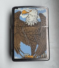 2 x Zippo Mit Gebrauchsspuren (Adler, Frau) und Feuersteine