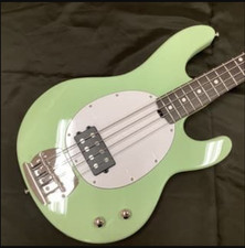 E-Bassgitarre Sterling von