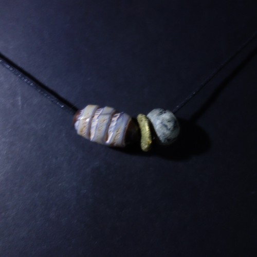 Alte amulett kette aus nepal - alte,