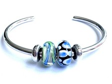 Trollbeads Sterling Silber Armreif + 2 LAA 925S Spacer Beads + 2 OOAK Glasperlen