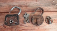 2 Bügelschlösser Alt