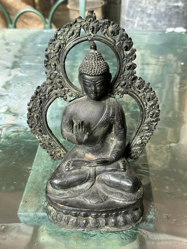 Antiker abhaya mudra buddha - abhaya,