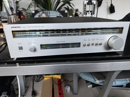 Onkyo quartz locked - quartz,
