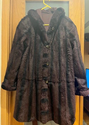 Langer damenmantel aus 100 - langer,
