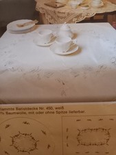 Stickdecke mit Christrosenmotiv in Schattenstickerei 80 x 80 cm