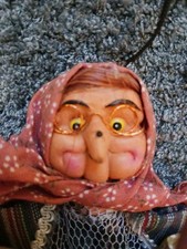 Brockenhexe Hexe auf Besen zum Aufhängen Figur/Puppe aus d. Harz H22cm