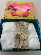 Neuwertiger Schmuck zu verkaufen von Versace, Moschino