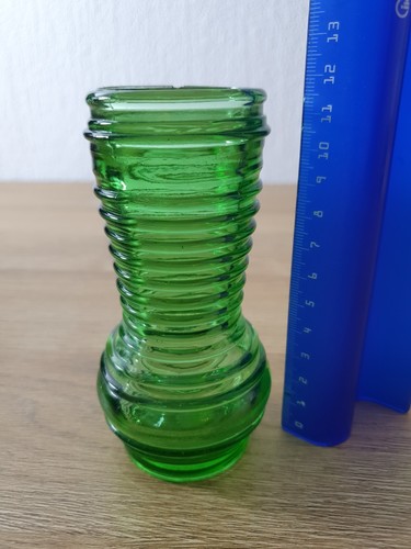 Ddr glasvase grün - glasvase, geriffelt