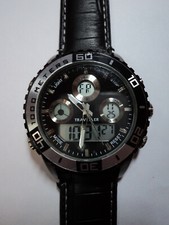 " TRAVELER " Sporliche/Flieger/Militär, elegante, modern XXL Herrenarmbanduhr.