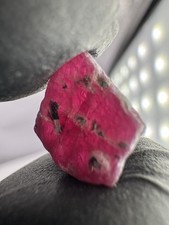 Roter Rubin Scheibe Hexagonal