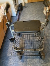 Rollator Gehhilfe