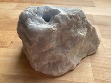 Calcit Blau Quellstein Brunnenstein 2 Öffnungen 2495Gr Brunnen Licht Miniteich