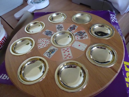 Rundes kartenspiel poch - rundes,