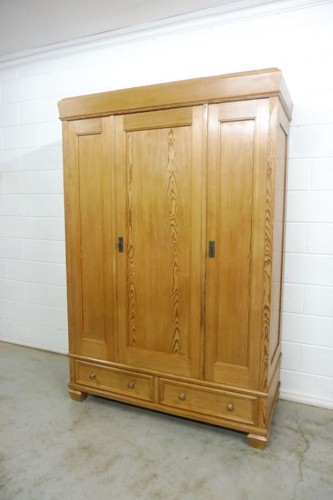 Antiker kleiderschrank schrank - antiker,