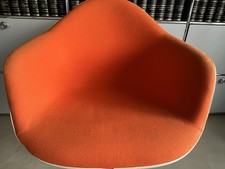 Ray Eames Fieberglasstuhl, seltene Kombi aus Farbe/La Fonda Fuß