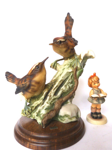 Figur vögel auf einem ast - auf,