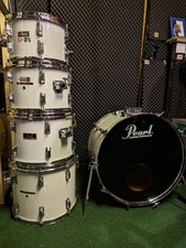 Pearl Fiberglass Drum Set