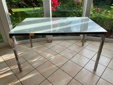 Esstisch mit weißer Glasplatte und Chromgestell Maße: 135cm x 85cm x 74 cm Höhe