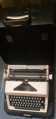 Vintage schreibmaschine - vintage,