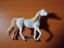 Schleich – 13983 – Araber Stute (2024) mit Fähnchen