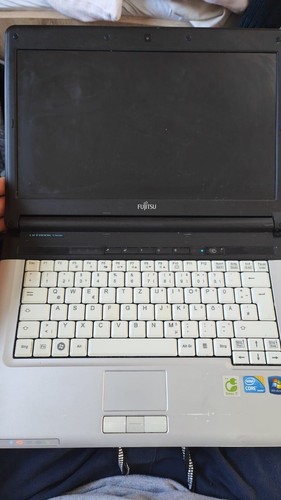 Fujitsu siemens lifebook - 14",
