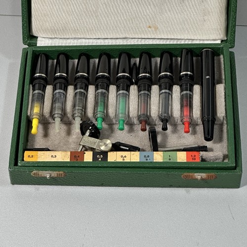 Altes tuschezeichengerät - 8x,