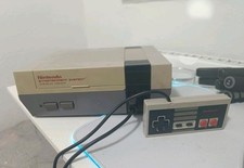 NES Mit Kontroller + Zelda 2