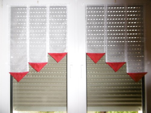 Scheibengardinen weiß rot - scheibengardinen,