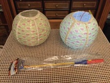 2 Lampion + Je 1 Batt. laternenstab H Ca. 25cm Stab 51cm Hellgrün Rosenmuster