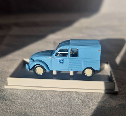 Brekina 14113 citroen az - citroen, cv