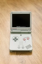 Nintendo Game Boy Advance SP