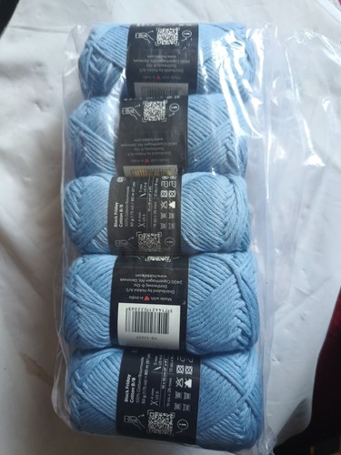 Wolle hellblau zum stricken - wolle,