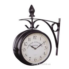 Doppelseitige Bahnhofsuhr