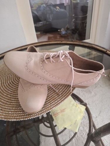 Schnürschuhe