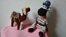 Plüschtiere Zebra und Lama