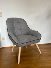 Wie neu - Sessel für Wohnzimmer / Büro in Grau mit Holzbeinen