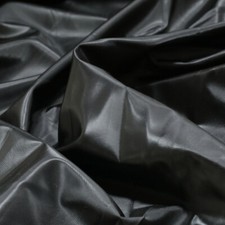 Leichtes Glanz Lackleder Glattleder ideal für Bekleidung Schwarz Meterware