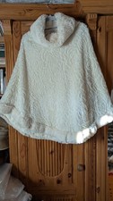 Poncho aus