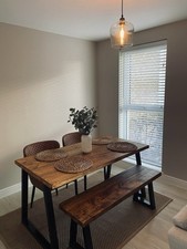 Rustikale Industrial Trypez Esszimmer Set Stühle Bank 