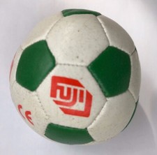 Fuji Vintage: hackysack /Jonglierball von Fuji Foto / Film    mit  Fußballmuster