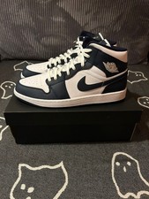 Jordan 1 Mid White Metallic