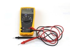 Fluke 77 III Digitales
