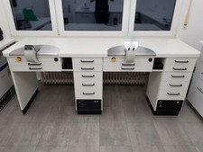 Freuding F1 Doppelarbeitsplatz, 2er Labortisch in Weiss mit Freuding Absaugung