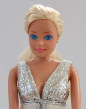 VINTAGE MATTEL BARBIE PUPPE 80er JAHRE DOLL SAMMELPUPPE ABENDKLEID SCHUHE TASCHE