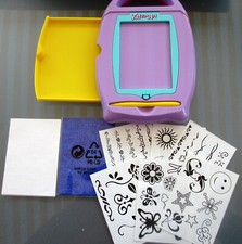 Dachbodenfund Tattoo Art komplett neuwertig