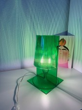 Kartell Take Tischlampe Grün